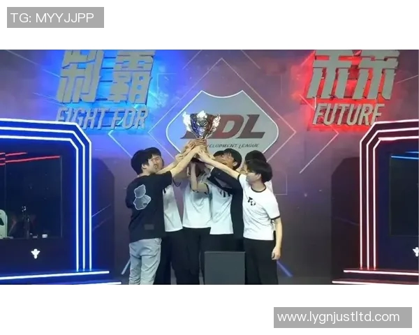 周娜畅谈英雄联盟S15赛季的电竞之路与成长历程回顾 周娜畅谈英雄联盟S15赛季的电竞之路与成长历程回顾